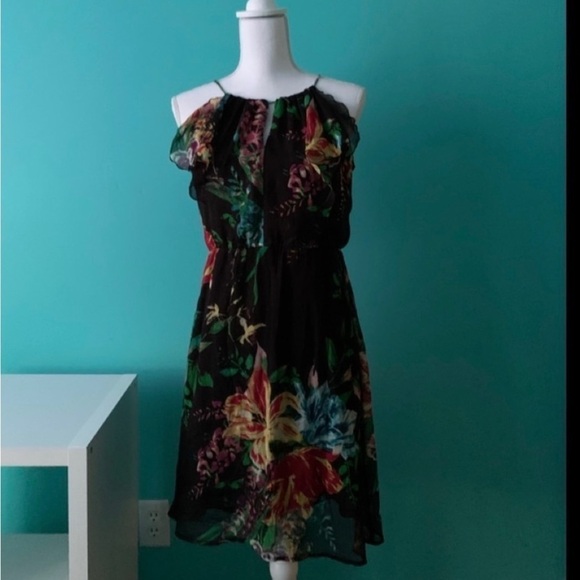 Old Navy Women’s Dress Size Medium lined Floral - Picture 2 of 3